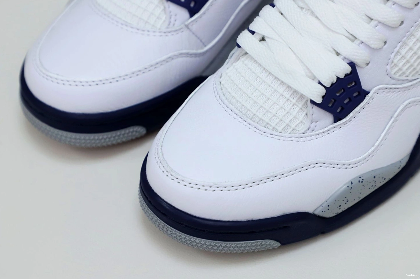 JORDAN 4 RETRO NAVY